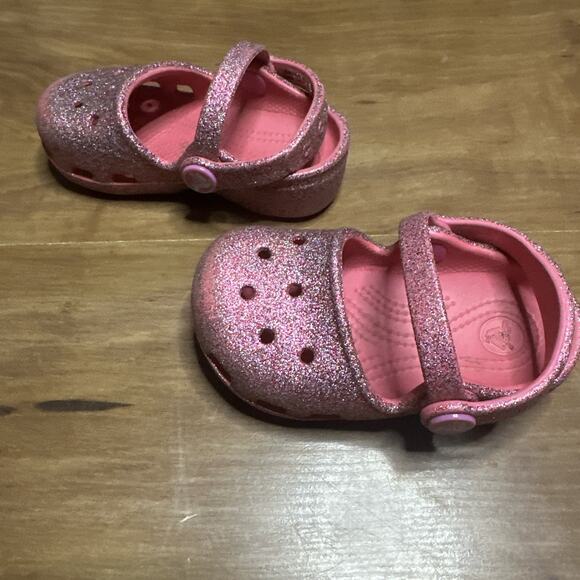 CROCS Karin Child Size 6 Pink Sparkle Slip On Double Strap Clog Sandals - Picture 3 of 6